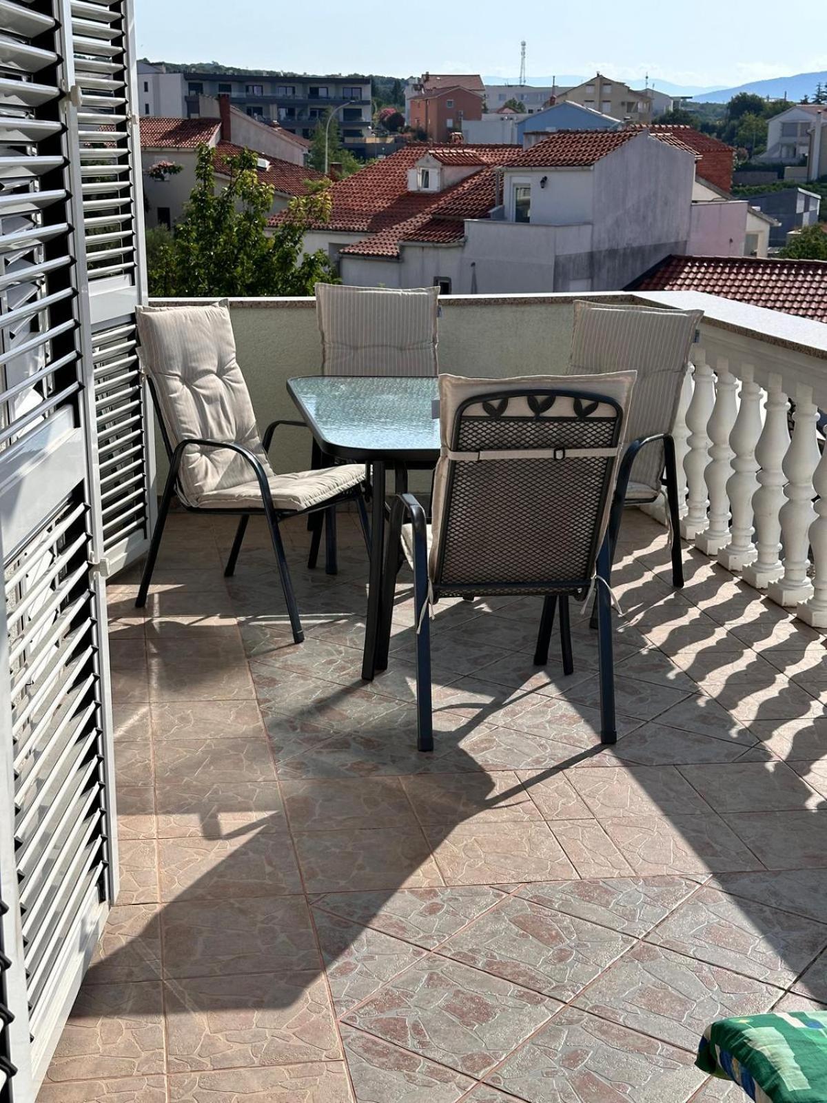 Apartmani Djurda คิร์ก ภายนอก รูปภาพ