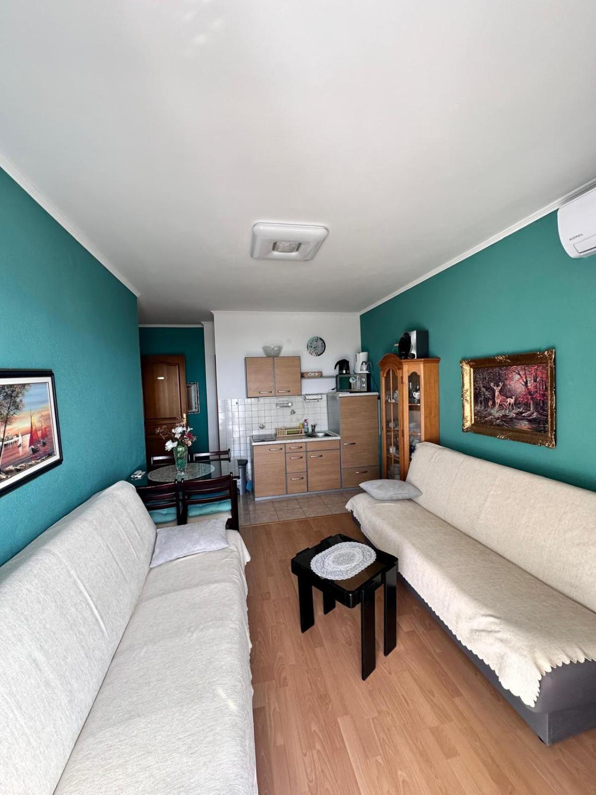 Apartmani Djurda คิร์ก ภายนอก รูปภาพ