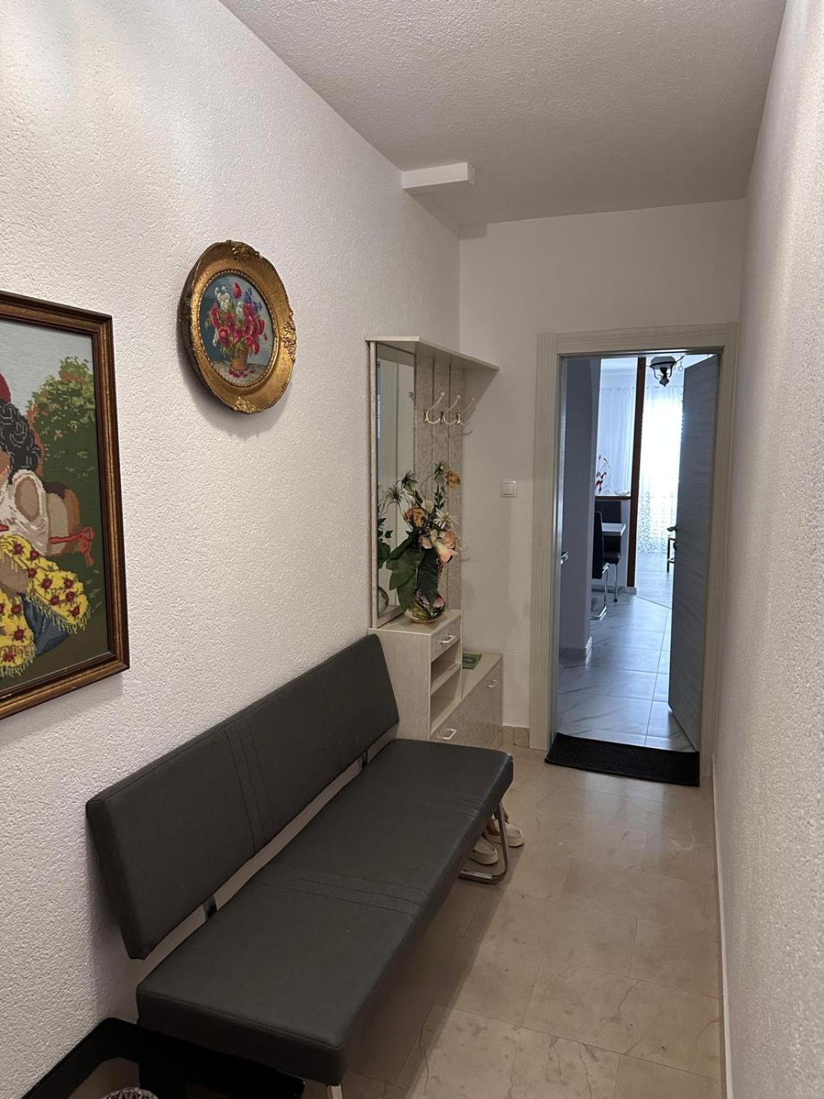 Apartmani Djurda คิร์ก ภายนอก รูปภาพ