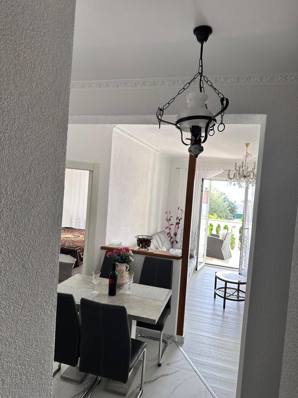 Apartmani Djurda คิร์ก ภายนอก รูปภาพ